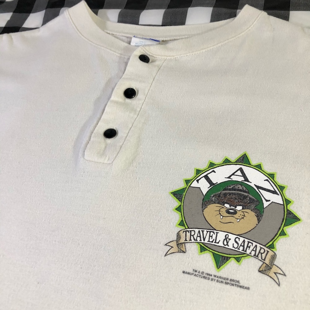 Taz Looney Tunes 1994 Warner Bros Travel Safari Vintage Button Off White T Shirt - Picture 3 of 14